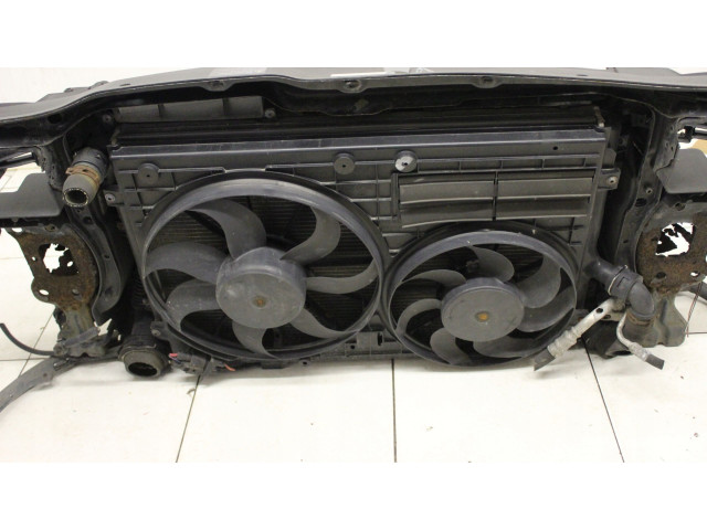 Блок управления двигателя    Volkswagen Eos