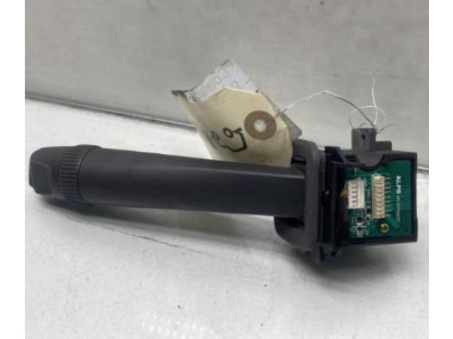 Ручка стеклоочистителей Volvo V70