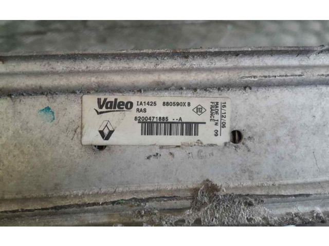 Интеркулер 8200471885A Renault Clio III