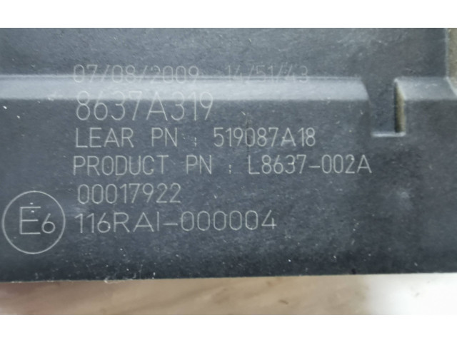 Блок предохранителей 8637A319, L8637002A Mitsubishi Outlander