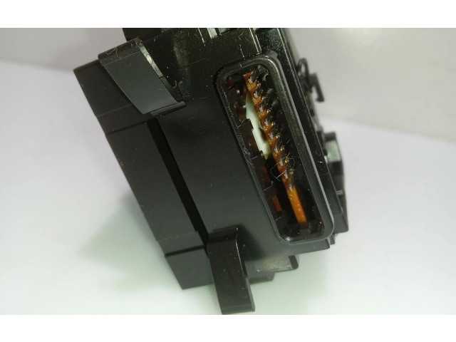 Ручка стеклоочистителей 17D14 Mitsubishi Grandis