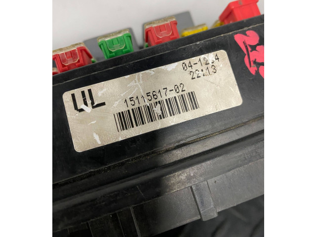 Pojistková skříňka 15115617 Hummer H2 2005