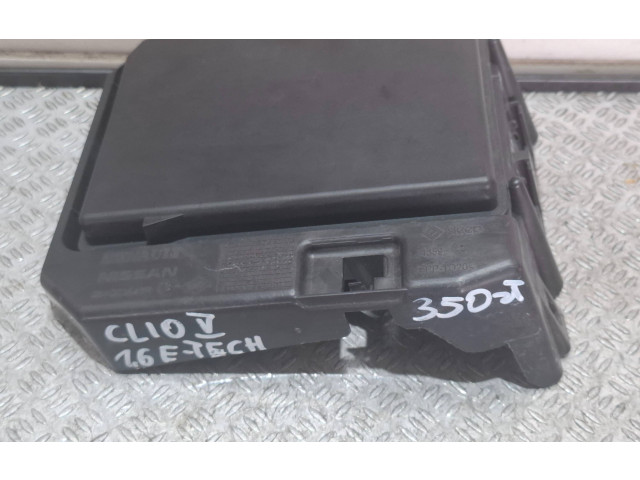 Блок предохранителей  284C03643R   Renault Clio V    