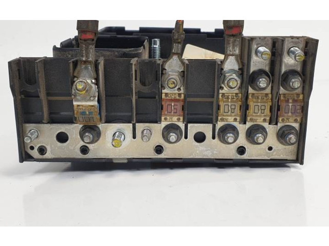 Блок предохранителей 1K0937535H, 1K0937804B Volkswagen Caddy