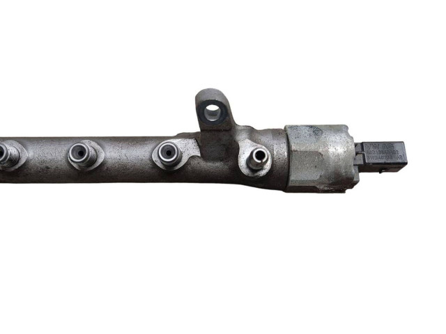 Vstřikovací lišta 03L130089B, 03L906051 Volkswagen Caddy CAYD