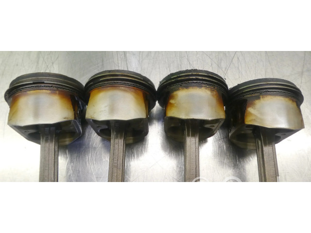 Поршень с шатуном K4M696 Dacia Duster 1.6