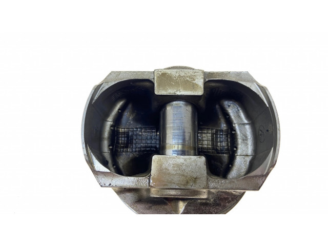 Поршень 12018AB250 Subaru Outback для бензинового двигателя 2.5