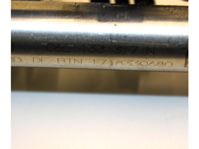 Топливная рампа 4M0857273A, 4M0857974A Audi Q7 4M для двигателя -