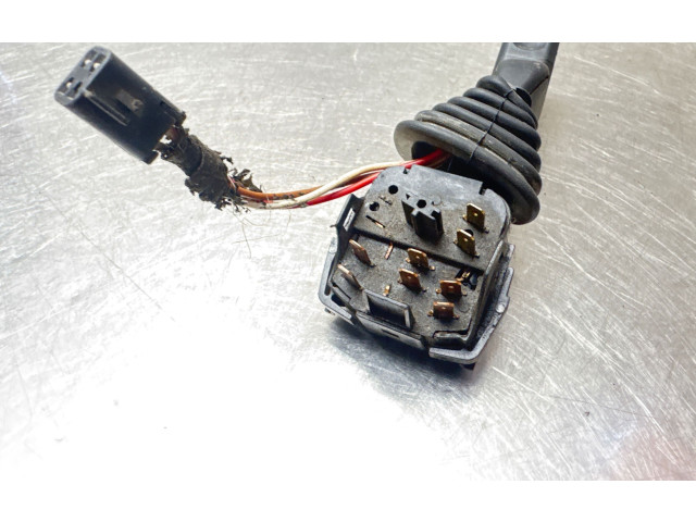 Ручка стеклоочистителей 090243395, 090243394 Opel Omega B2