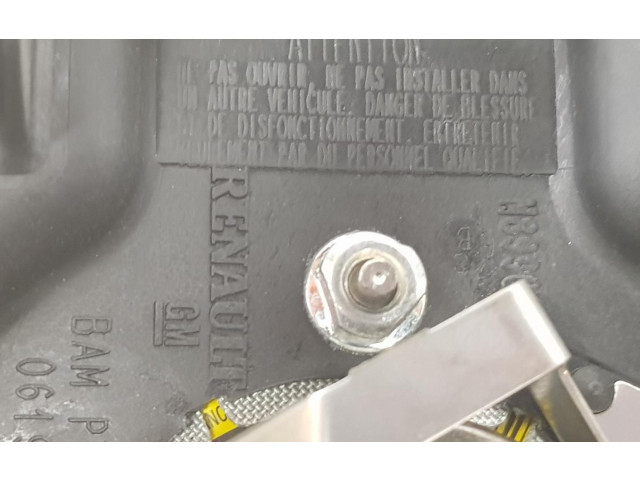 Подушка безопасности водителя 8200136331, 8200136331   Renault Trafic II (X83)