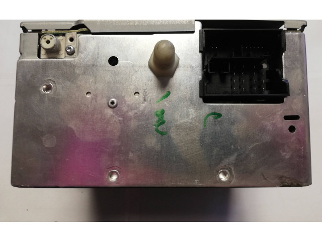 Радио/ проигрыватель CD/DVD / навигация