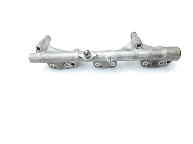 Vstřikovací lišta 7643082   BMW 3 F30 F35 F31    B58B30A 