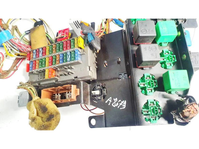 Блок предохранителей 9566610180 Citroen Xantia