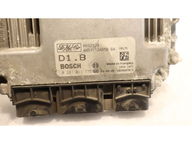 Блок управления двигателем Блок управления 0281011775   Volvo V50