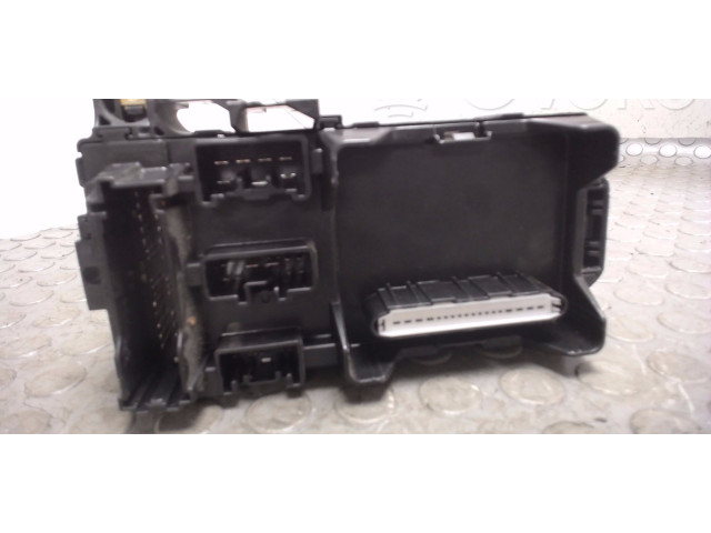 Блок предохранителей     Daihatsu Cuore    