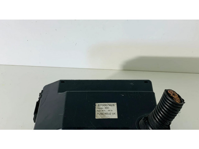 Блок предохранителей 7154763030, 670007428 Maserati Levante