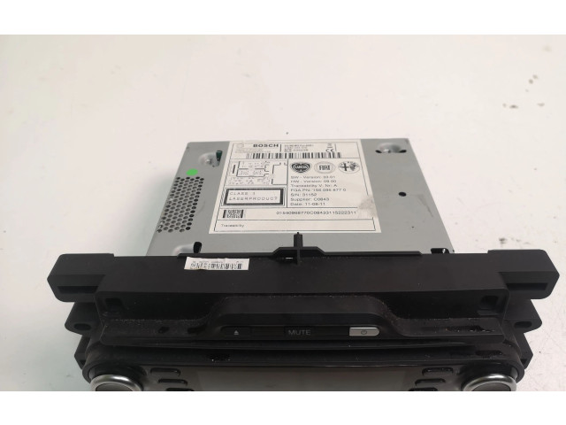 Радио/ проигрыватель CD/DVD / навигация    0156096877   Alfa Romeo Giulietta