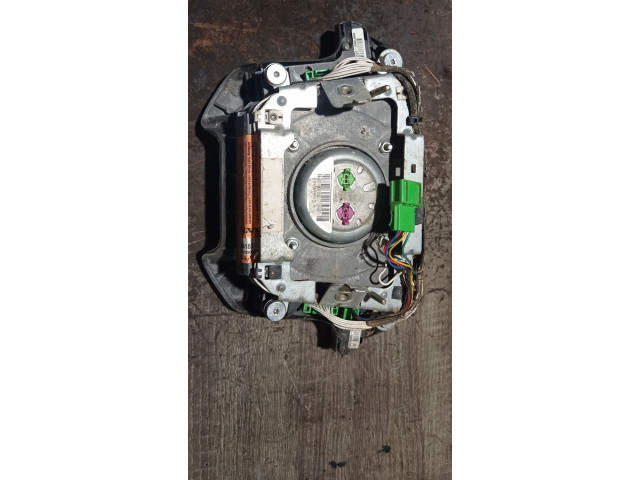 Подушка безопасности водителя 8684187 Volvo V70