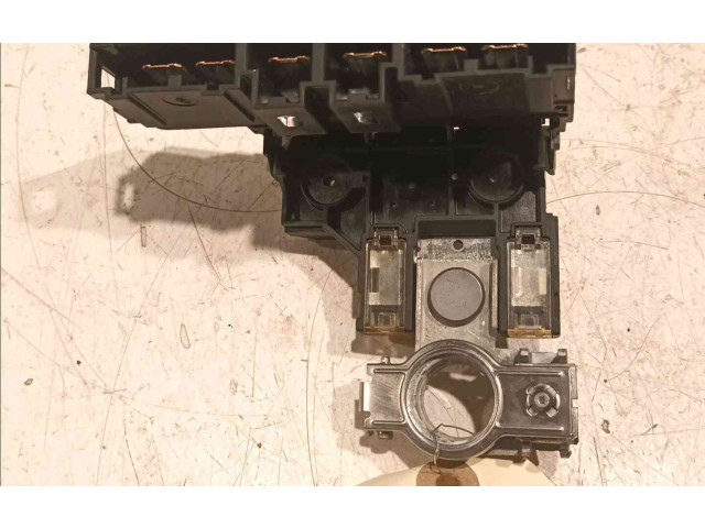 Блок предохранителей 284B04064R Dacia Jogger