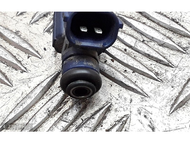 Vstřikovač 353102b000 KIA Rio