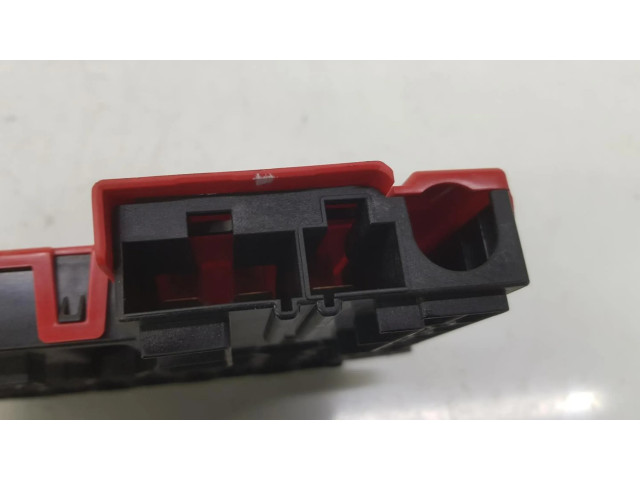 Блок предохранителей 61149285508   BMW X5 F15    