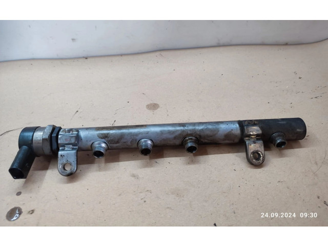 Топливная рампа A6420700495   Jeep Grand Cherokee (WK) 3.0  для двигателя OM642