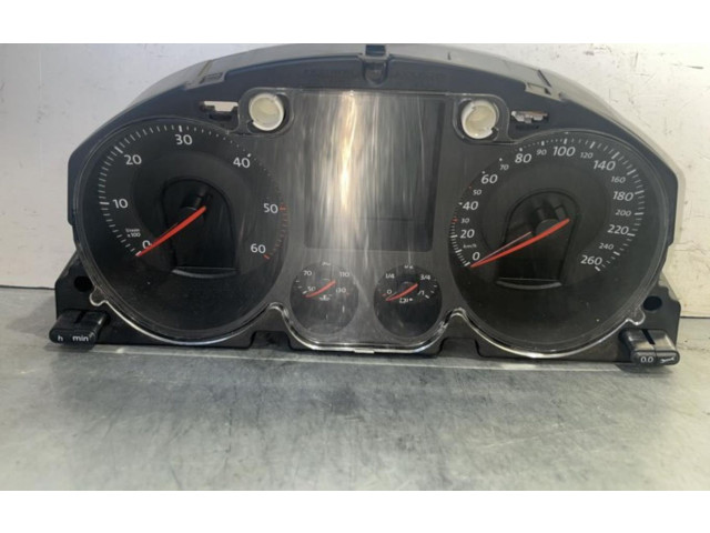 Přístrojová deska Volkswagen PASSAT A2C53194181