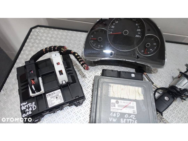 Блок управления двигателя 03L906023KB Volkswagen New Beetle