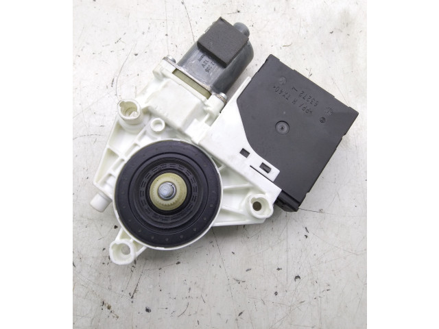 Передний двигатель механизма для подъема окон