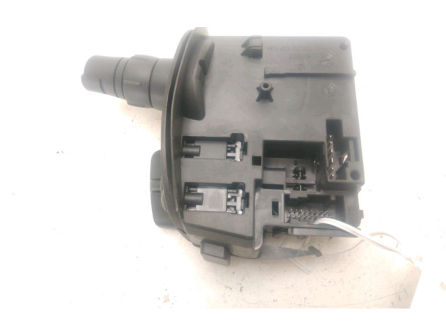 Ручка стеклоочистителей 8201590631 Renault Clio III