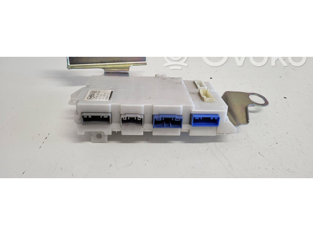 Блок управления BHB767560A, K40002 Mazda 3 II