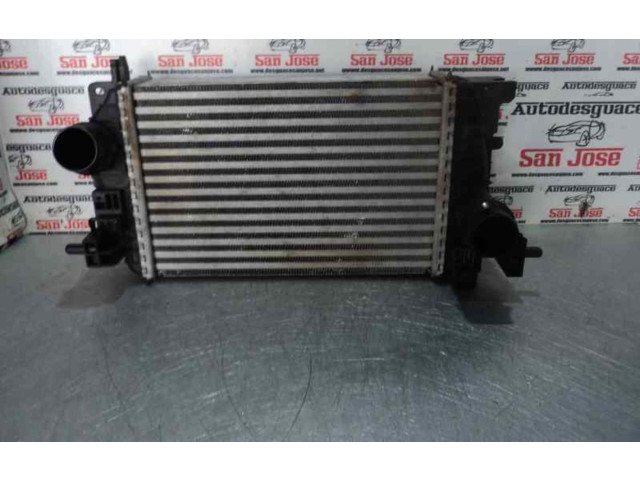 Интеркулер  8ML376756-431   Opel Meriva B 