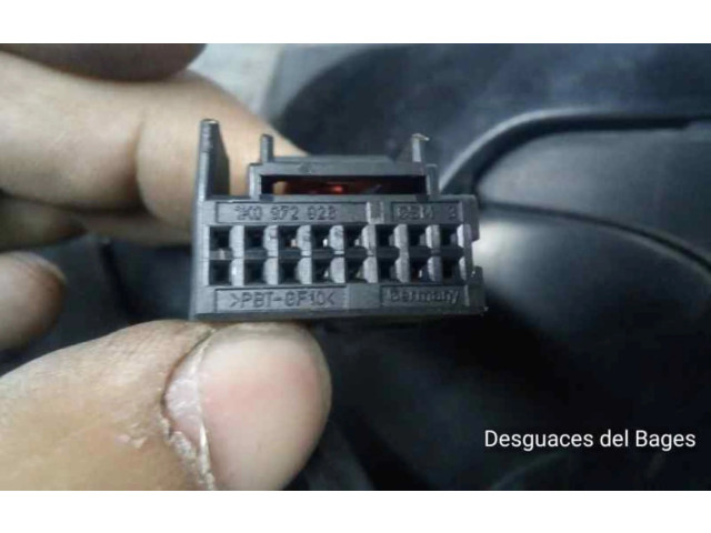 Зеркало электрическое Volkswagen Touran I 2003 - 2010 года