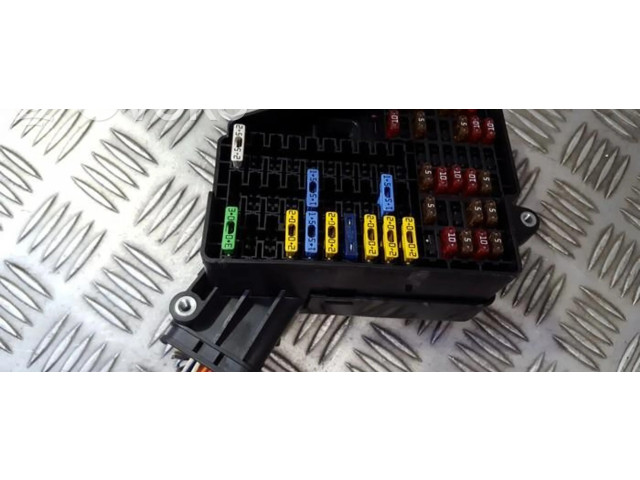   Pojistková skříňka    Skoda Fabia Mk1 (6Y) 2002