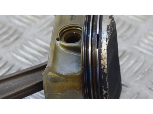 Píst 75244937521300 BMW 7 E65 E66 pro benzínový motor 6.0 N73 B60 A