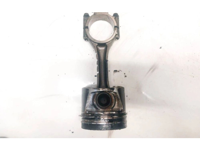  Поршень с шатуном    Volkswagen PASSAT B6  