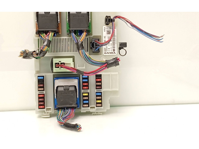 Блок предохранителей 31254837AC, AG9T14C256HC   Volvo V70    