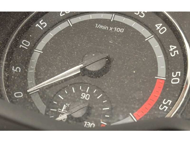 Панель приборов 5E0920749   Skoda Octavia Mk3 (5E)       