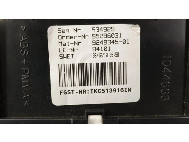 Přístrojová deska  BMW 7 F01 F02 F03 F04 2011   