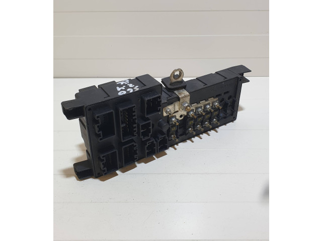 Блок предохранителей 8637841, 51871704 Volvo S60