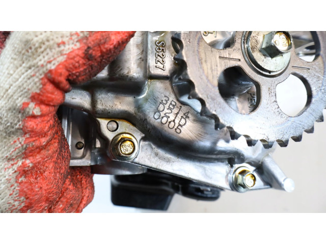 Масляный насос     Mazda 3 III 