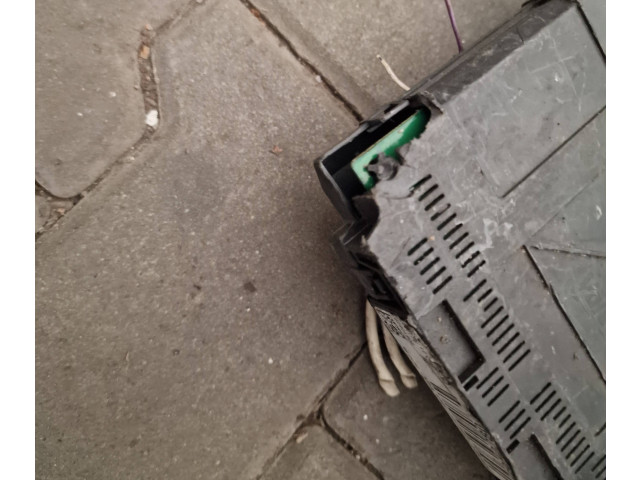 Блок предохранителей 9666952280   Citroen C5    