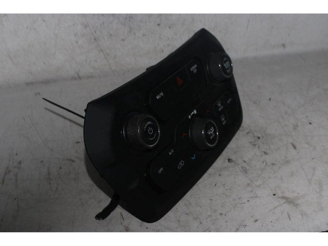 Блок управления климат-контролем    Jeep Renegade