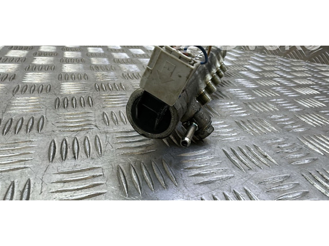 Vstřikovací lišta DA502011P   Mazda 6     