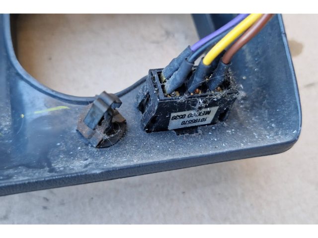 Přístrojová deska Pontiac Firebird 2000 10181765