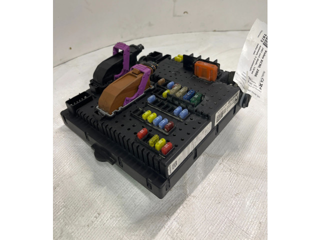 Блок предохранителей 30728512, 00006334963 Volvo XC90