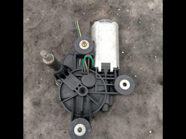 Моторчик заднего дворника 51848464    Fiat Idea