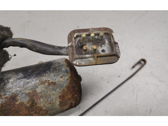 Двигатель стеклоочистителей       Mercedes-Benz W123  1976 - 1985 года   