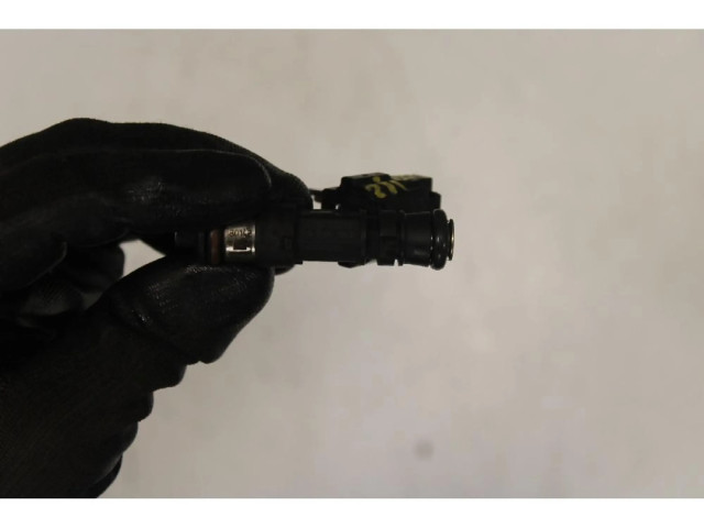 Vstřikovač Nissan Micra pro benzínový motor 1.4 CR12