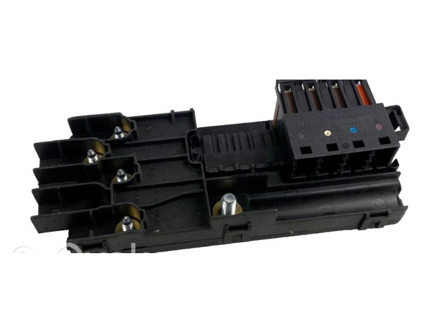 Pojistková skříňka A2115452601 Mercedes-Benz ML W164 2007